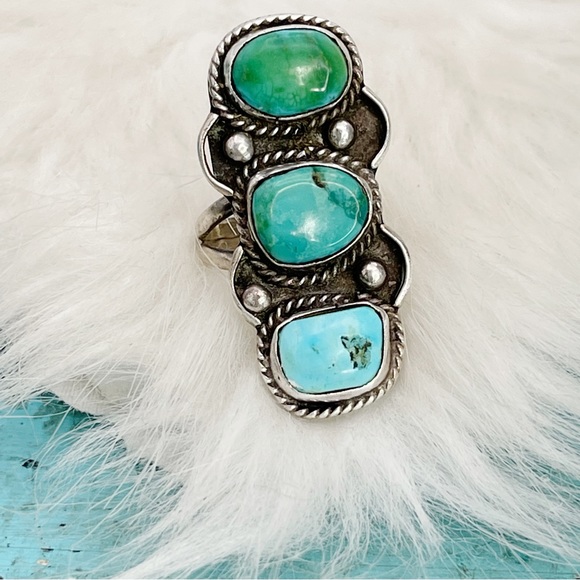 925 Three Stone Turquoise Signed Sterling Silver Native American Ring Size 5 - Picture 4 of 11